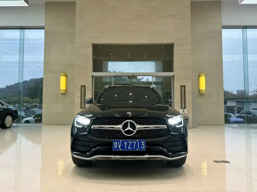 MERCEDES-BENZ GLC