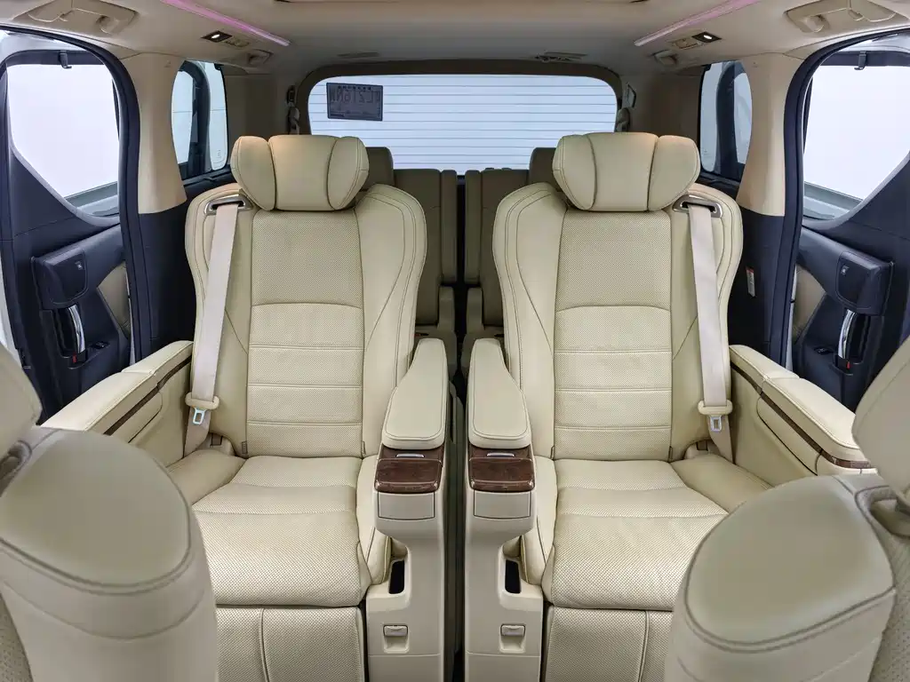 Toyota Alphard — фотографии объявления, Фото 13