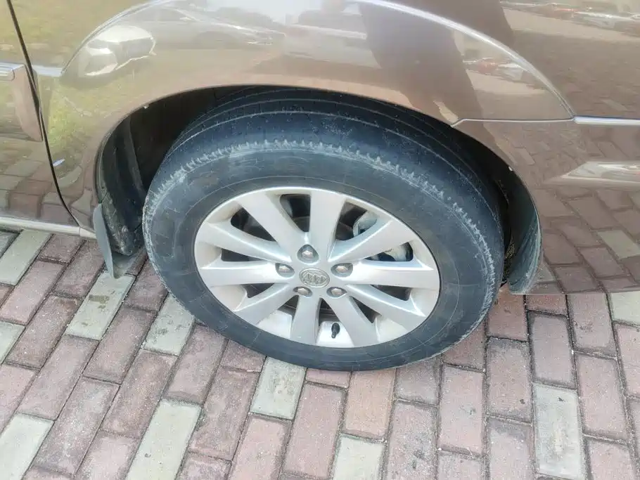 Buick GL8 — миниатюра 6