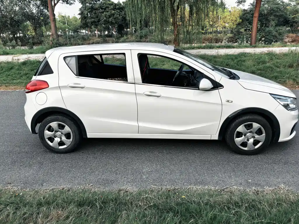 Baojun 310 — миниатюра 5