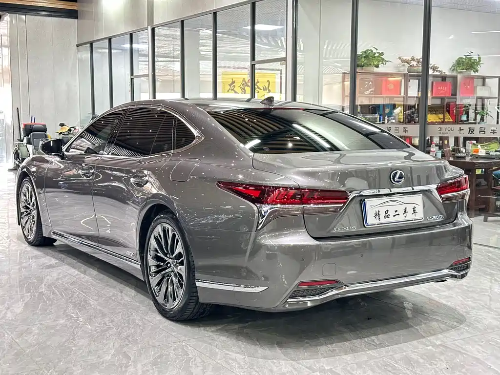 Lexus LS 2020 500h Luxury VI