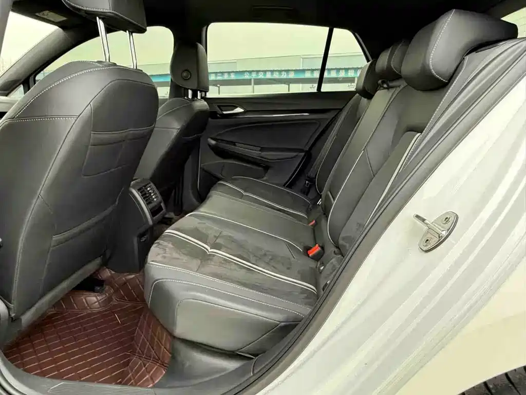 Volkswagen Golf — миниатюра 10