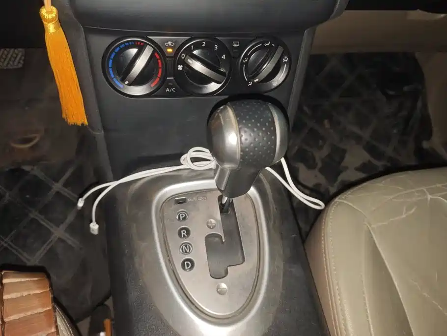 Nissan Qashqai — миниатюра 16