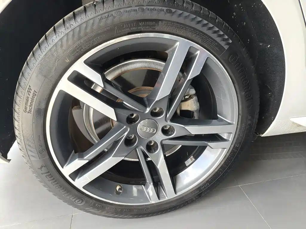 Audi A4L — миниатюра 7