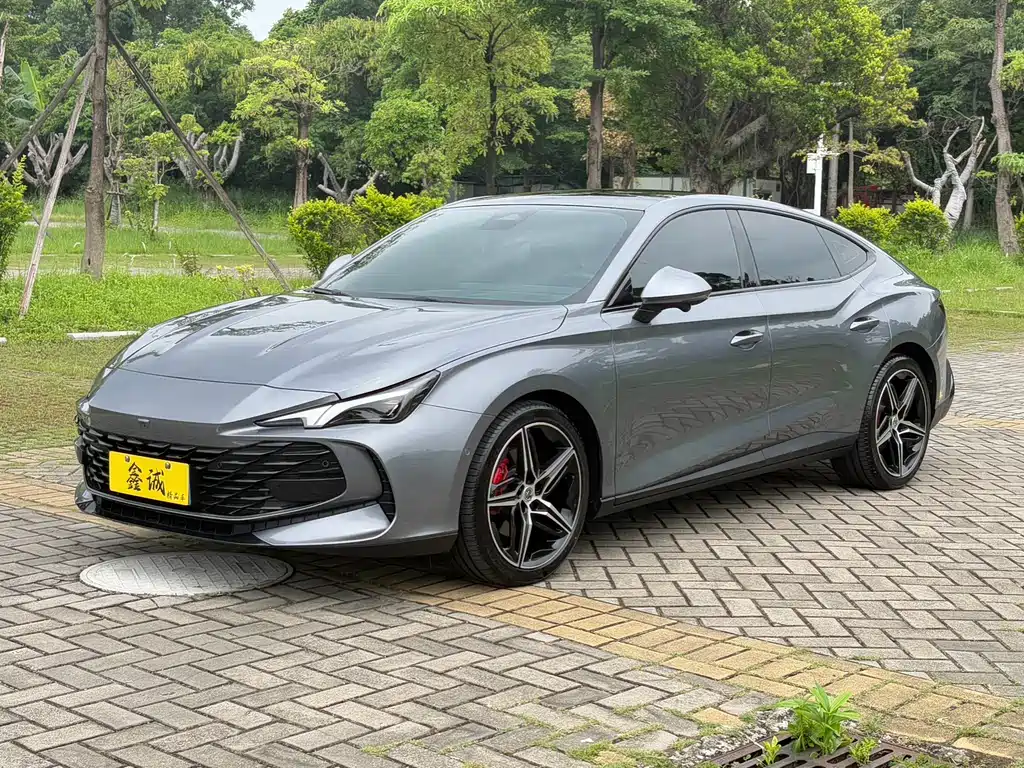 MG7 2025 2.0T Trophy+ Super Class Smart Drive Edition