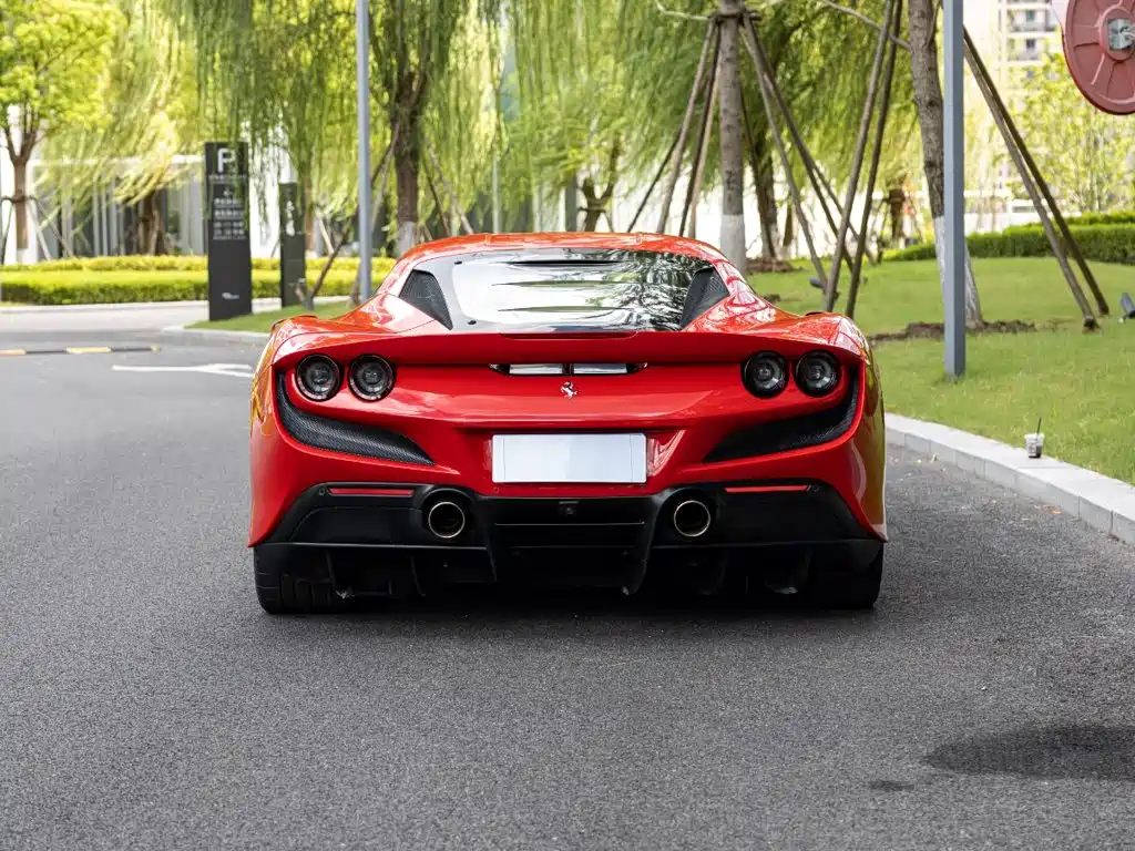 Ferrari F8 — миниатюра 5