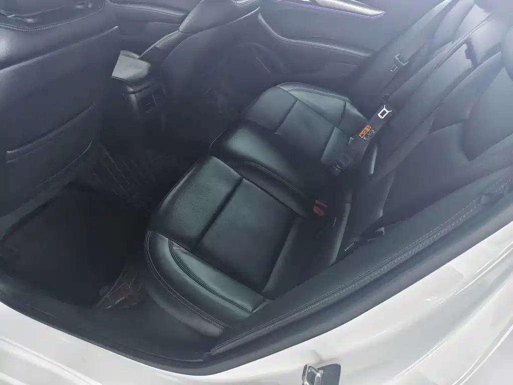 Cadillac CT5 — миниатюра 11