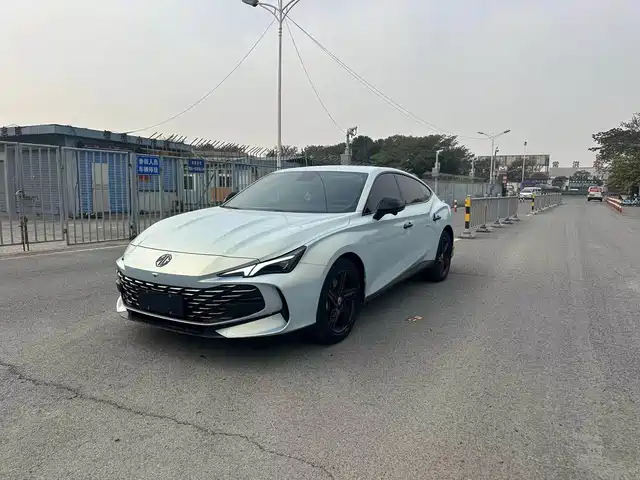 2023 MG MG7