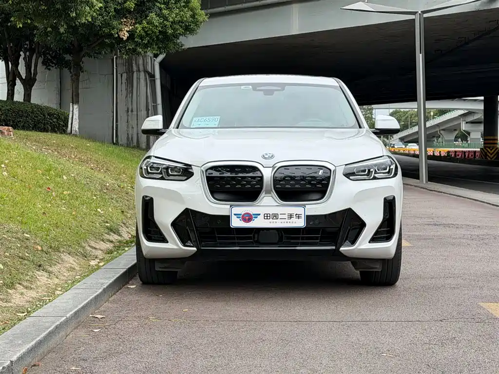BMW iX3 2022 Lead