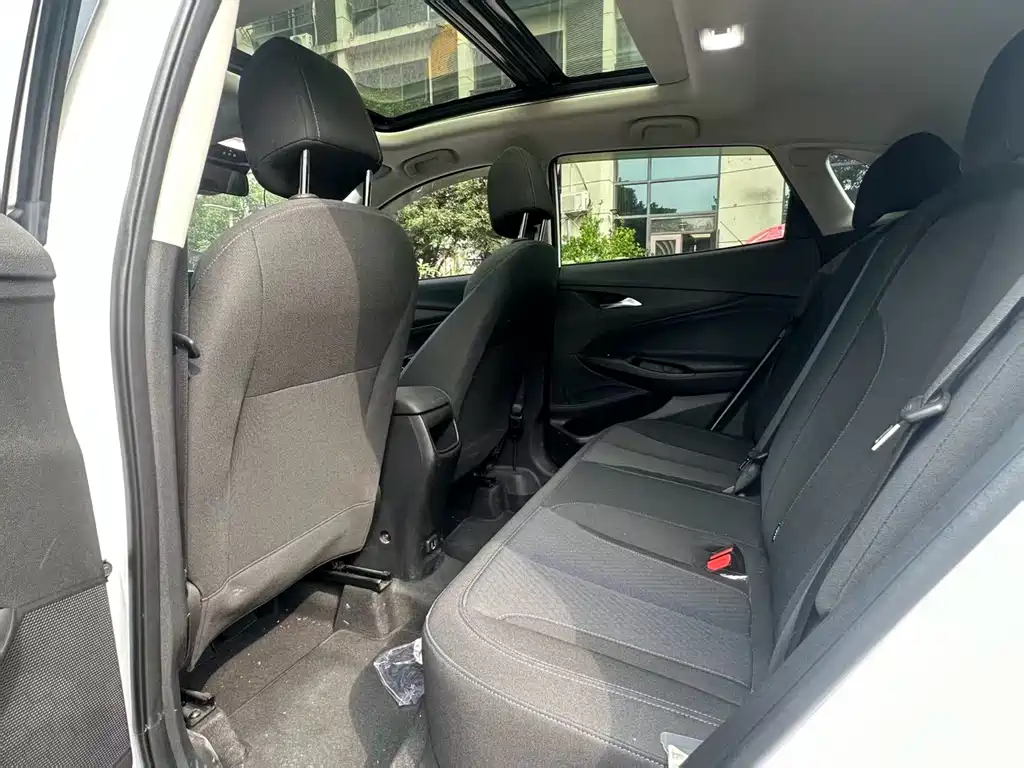 Buick Encore — миниатюра 9