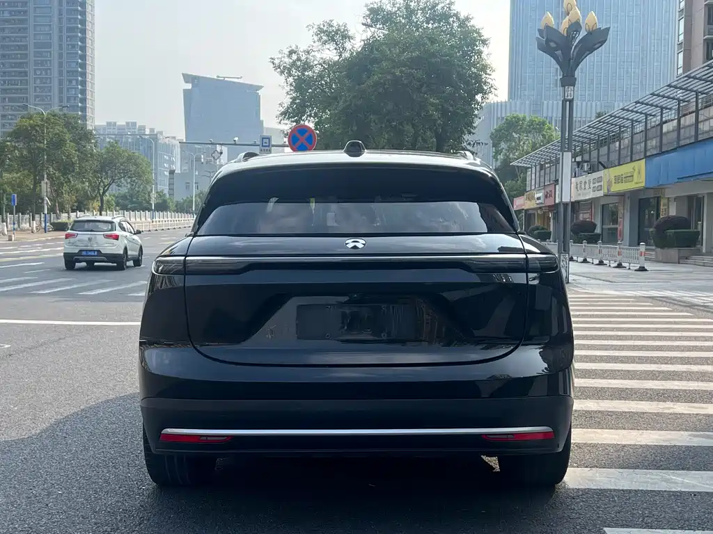 NIO ES6 — миниатюра 8