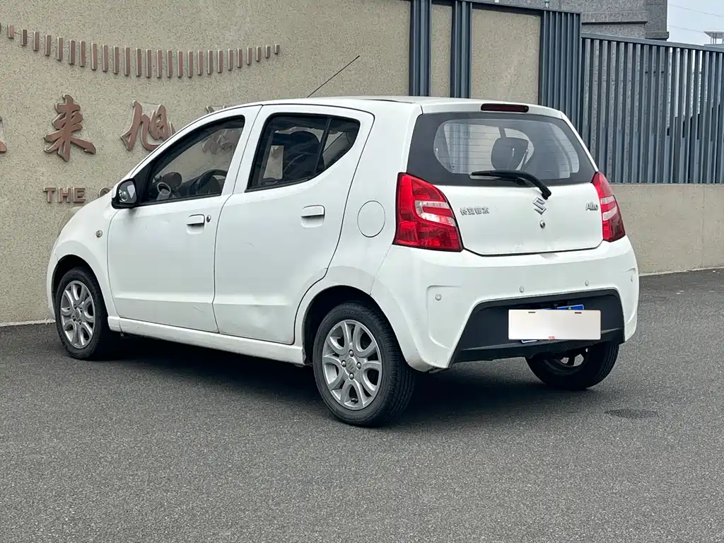 Suzuki Alto 2013 1.0L MT Luxury