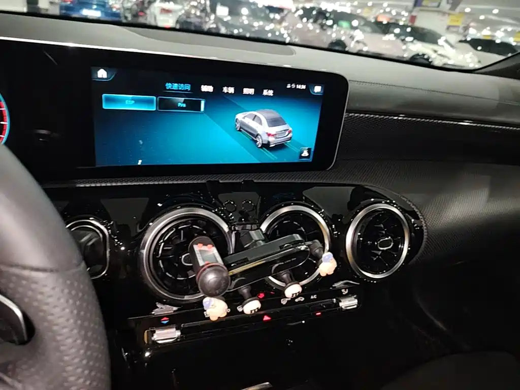 Mercedes-Benz A-Class — миниатюра 13