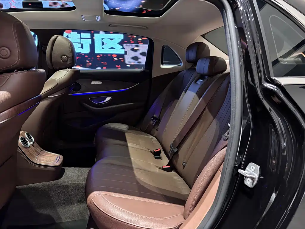 MERCEDES-BENZ E CLASS