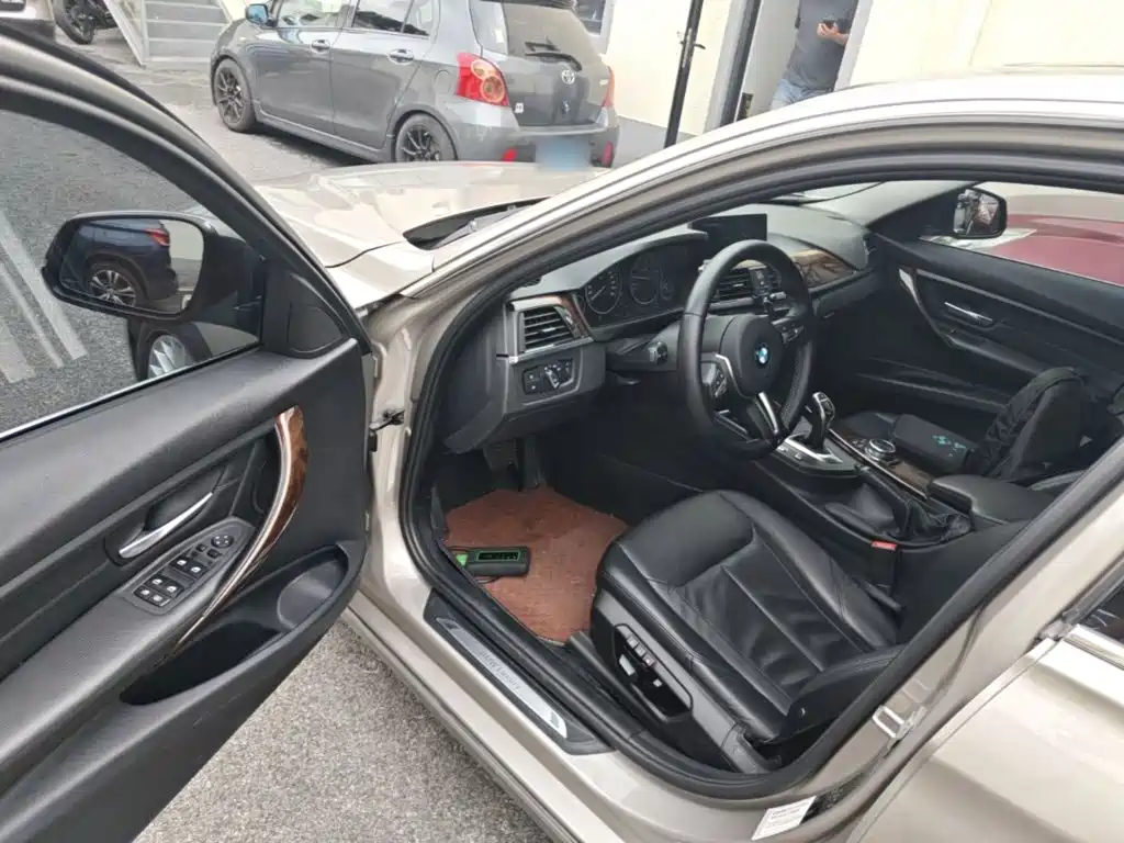 BMW 3 Series — миниатюра 16