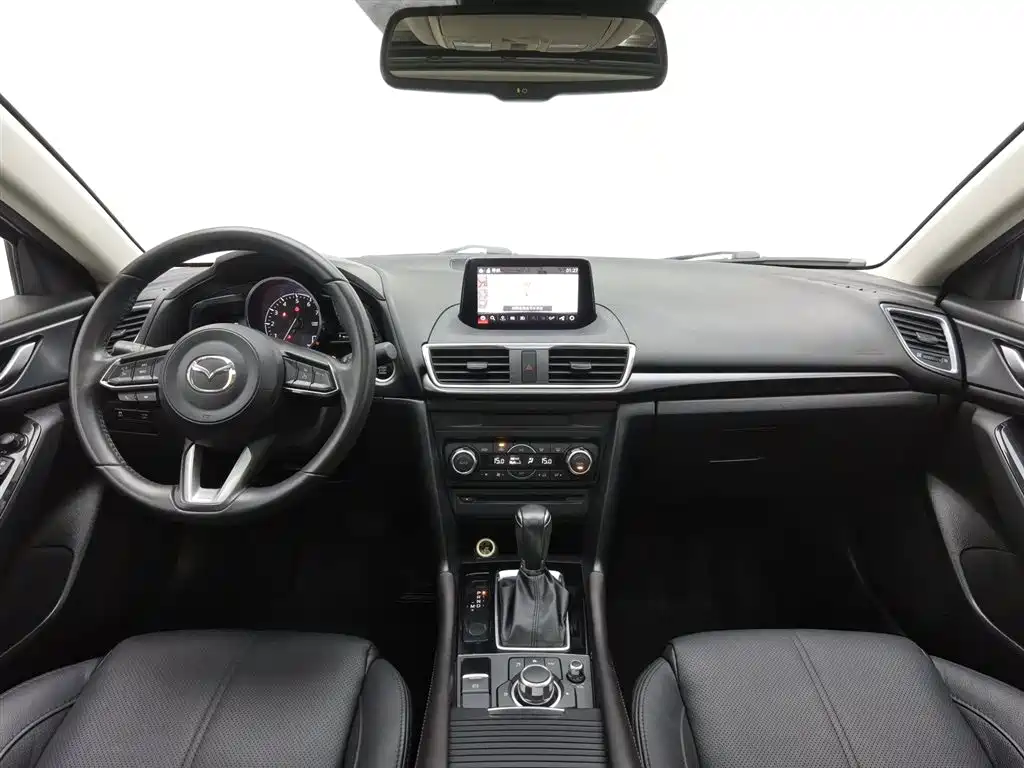 Mazda Mazda3 3 2017 2.0L AT Flagship V