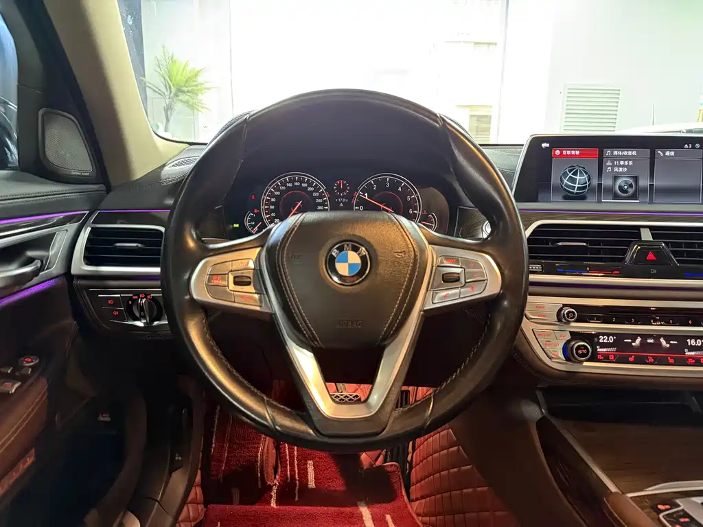 BMW 7 Series 7 2016 730Li Lead