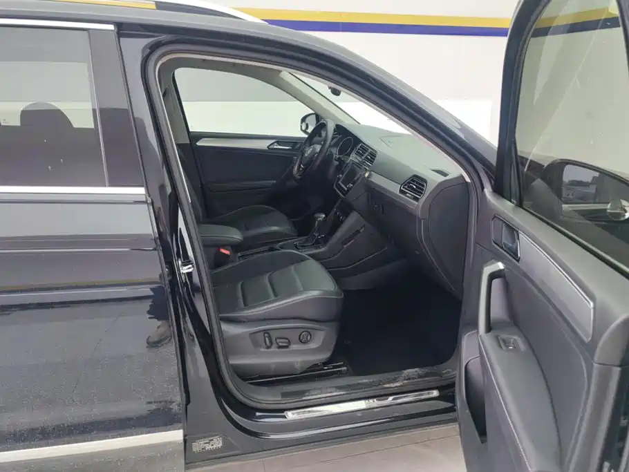Volkswagen Tiguan L — миниатюра 8