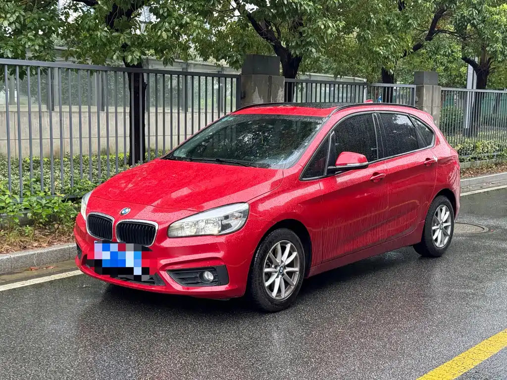 BMW 2 Series Active Tourer — миниатюра 2