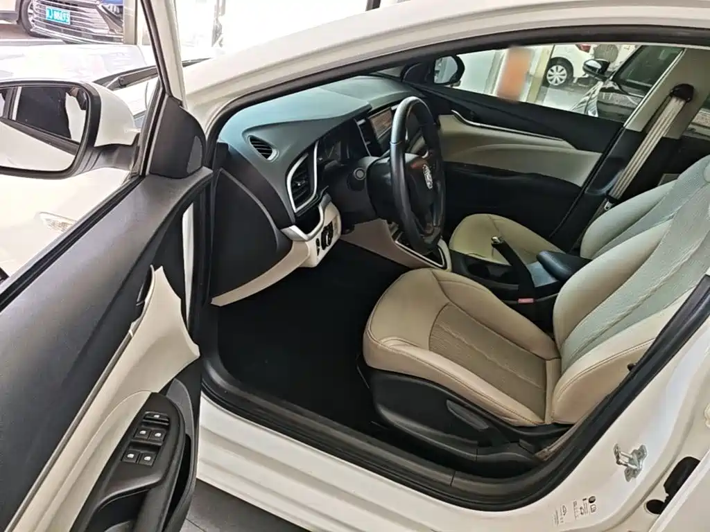Buick Excelle — миниатюра 16