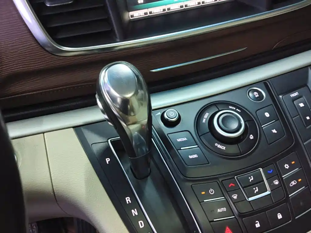 Buick GL8 — миниатюра 14