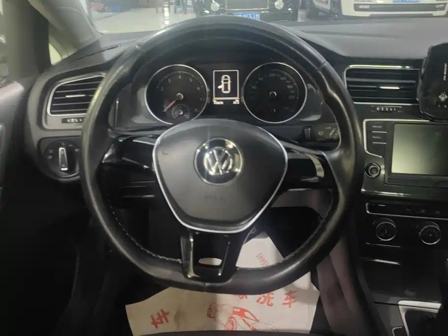 Volkswagen Golf — миниатюра 15