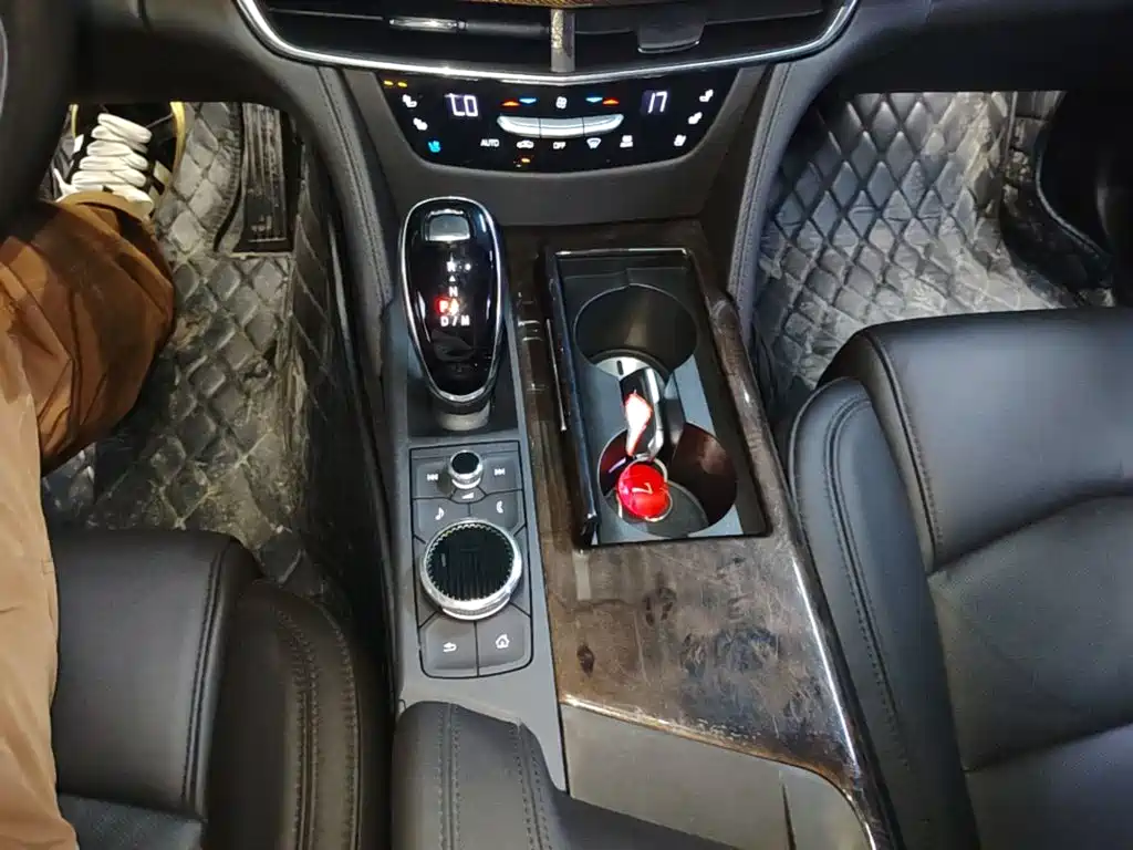Cadillac CT6 — миниатюра 14