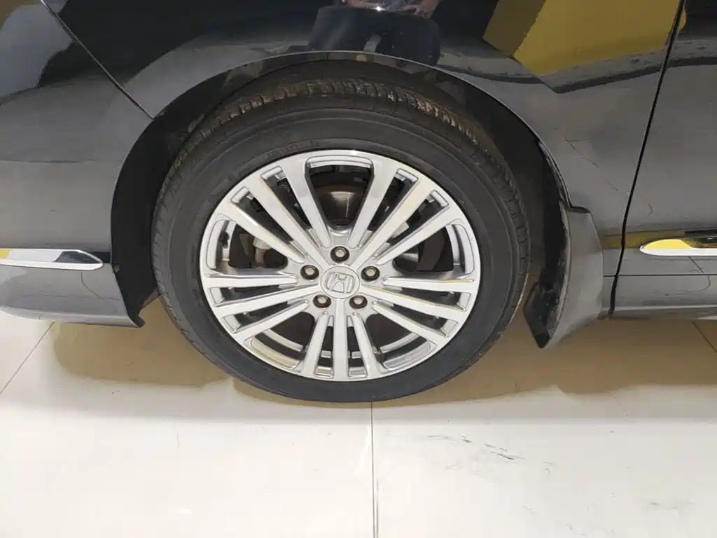 Honda Elysion — миниатюра 23