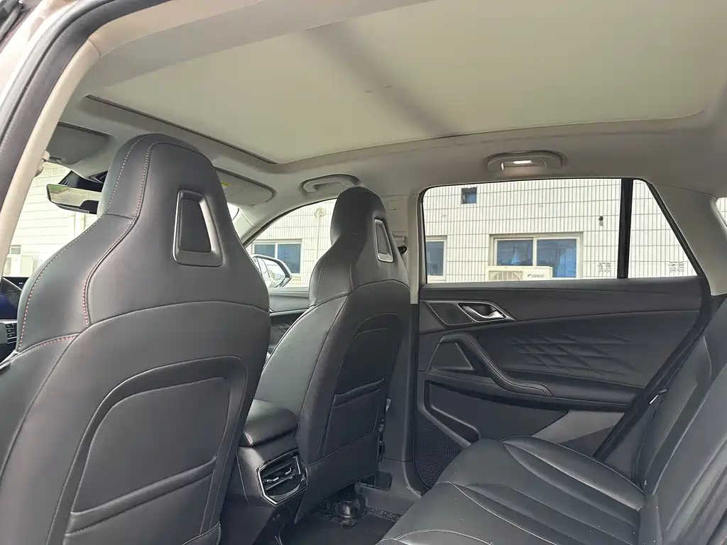 Roewe RX5 — миниатюра 9