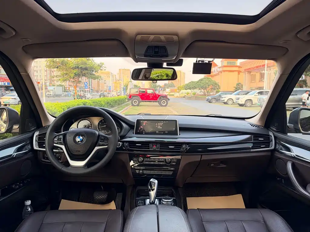 BMW X5 (Import) — миниатюра 10