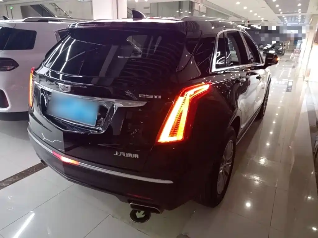 Cadillac XT5 — миниатюра 7
