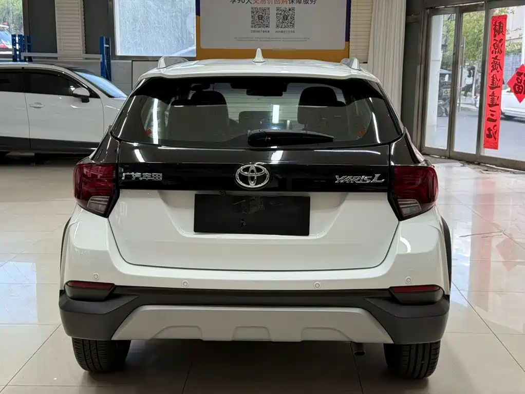 Toyota Yaris L — миниатюра 5