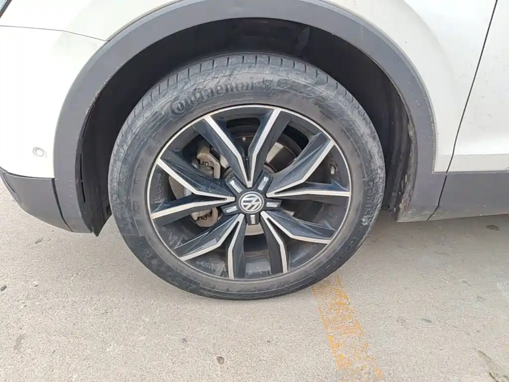 Volkswagen Tiguan L — миниатюра 23