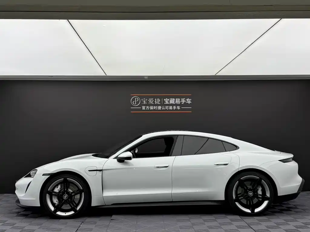 Porsche Taycan 2022 Taycan