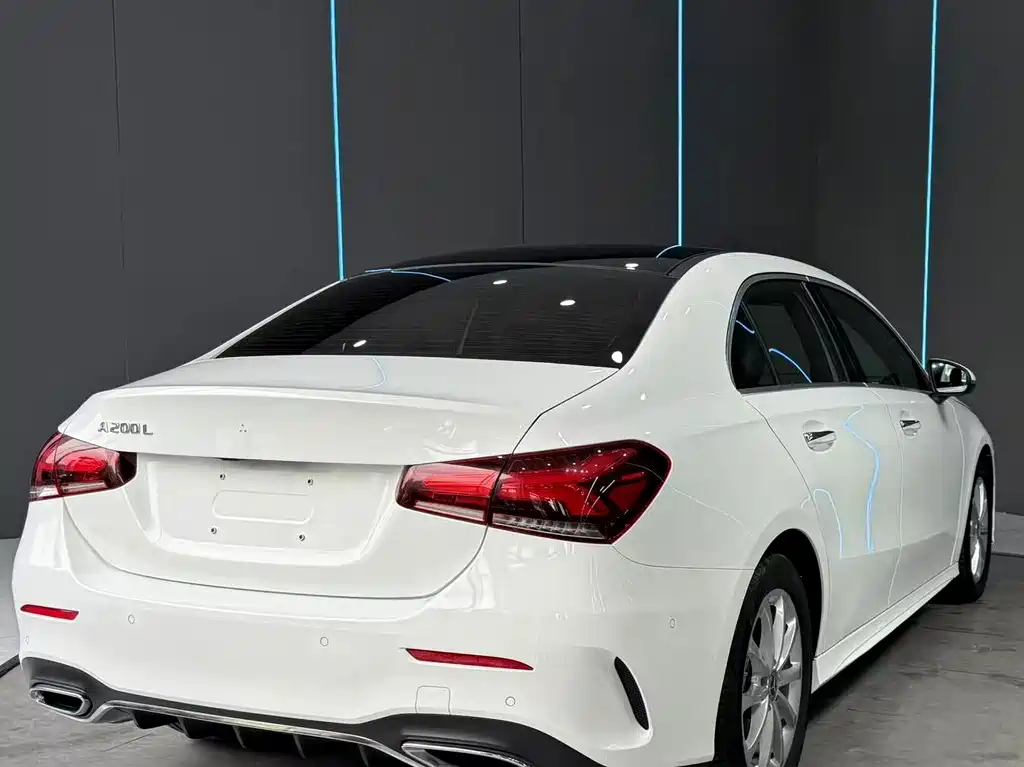Mercedes-Benz A-Class — миниатюра 8