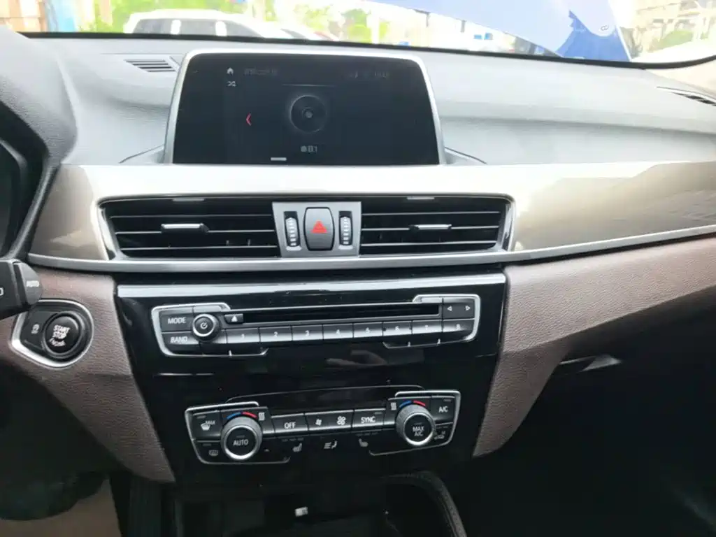 BMW X1 — миниатюра 13