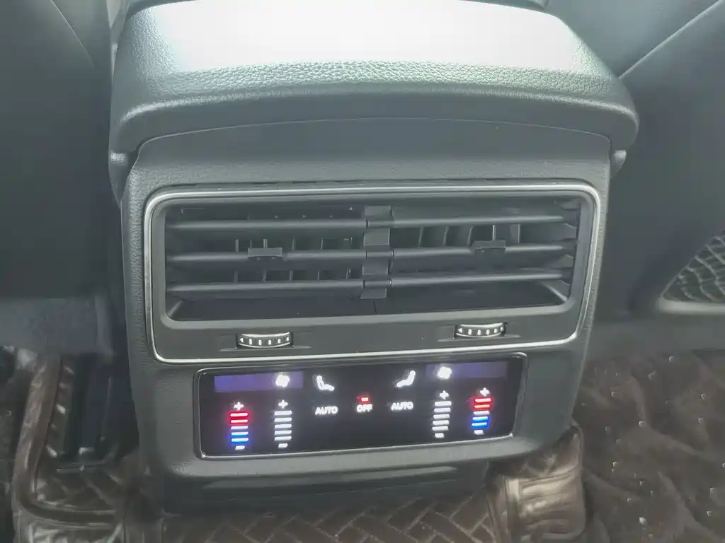 Audi Q7 — миниатюра 17