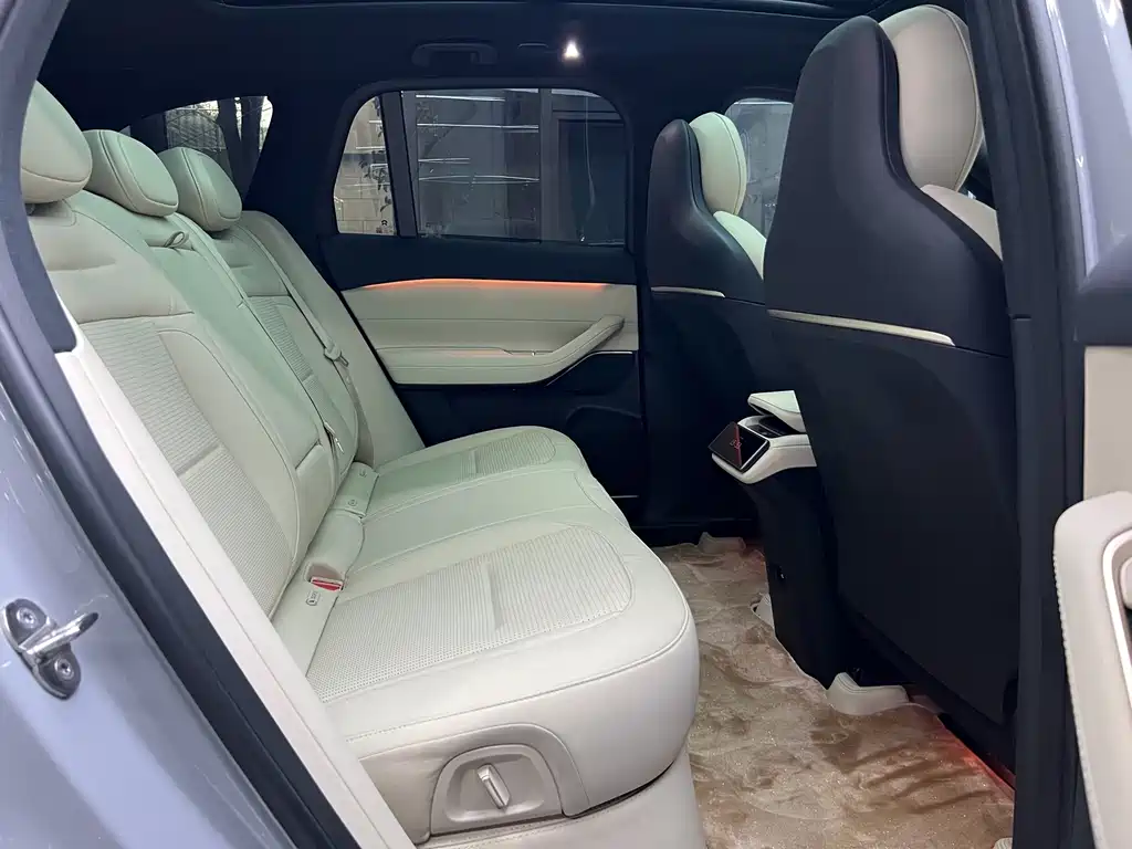 NIO ES6 — миниатюра 11