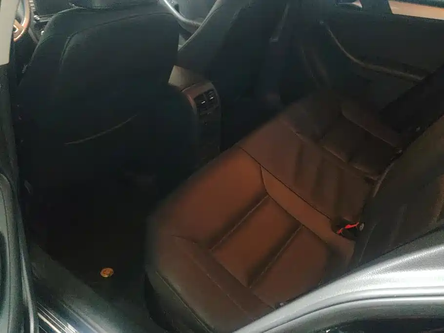 Volkswagen Sagitar — миниатюра 11