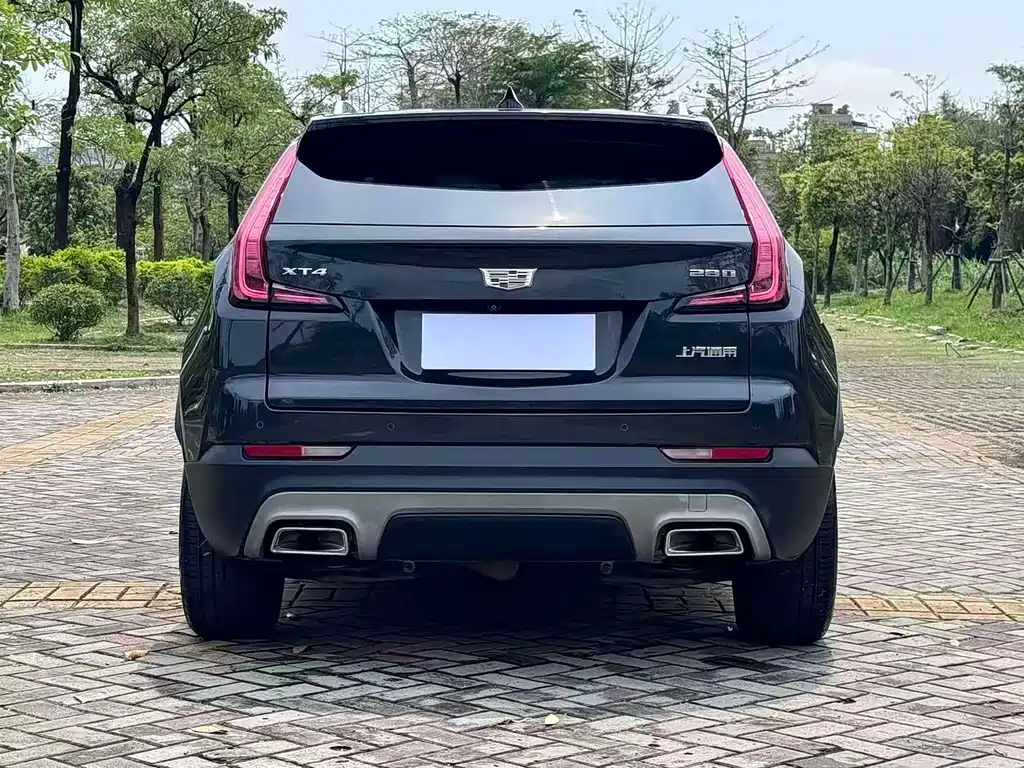 Cadillac XT4 — миниатюра 6