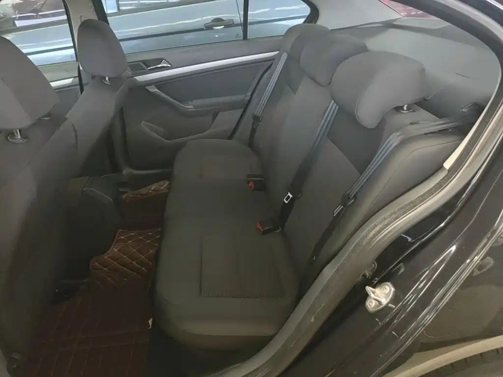 Volkswagen Lavida — миниатюра 17