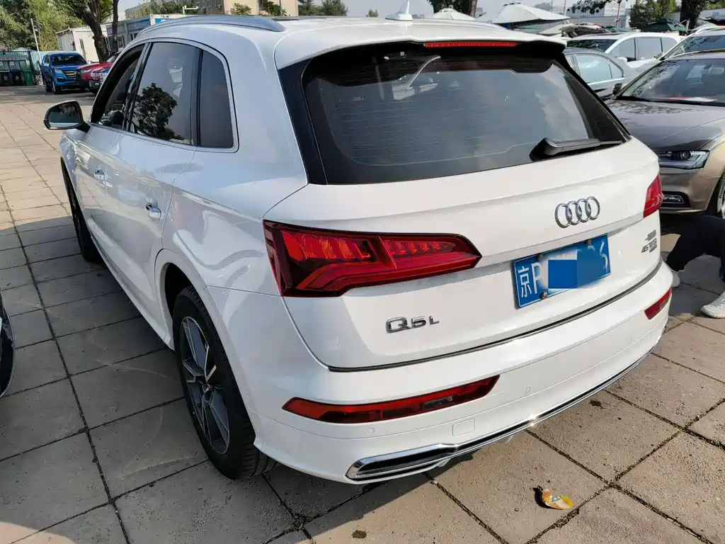 Audi Q5L — миниатюра 4