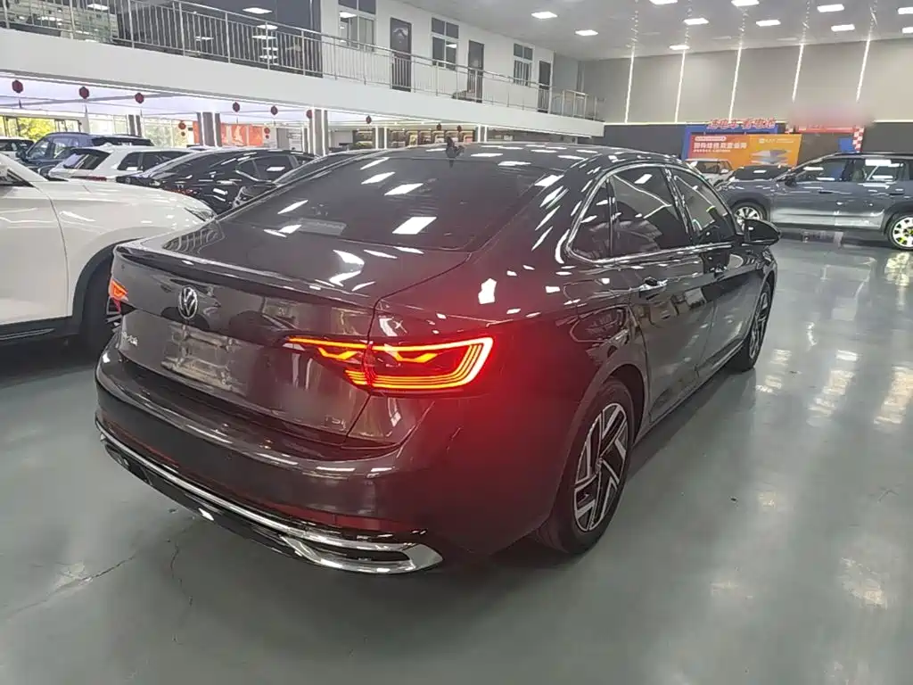 Volkswagen Sagitar — миниатюра 7
