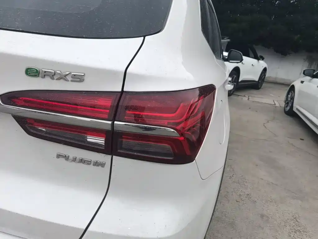 Roewe RX5 New Energy — миниатюра 8