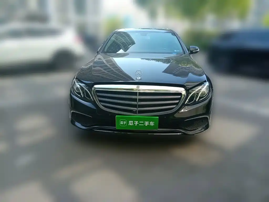 Mercedes-Benz E-Class — миниатюра 2