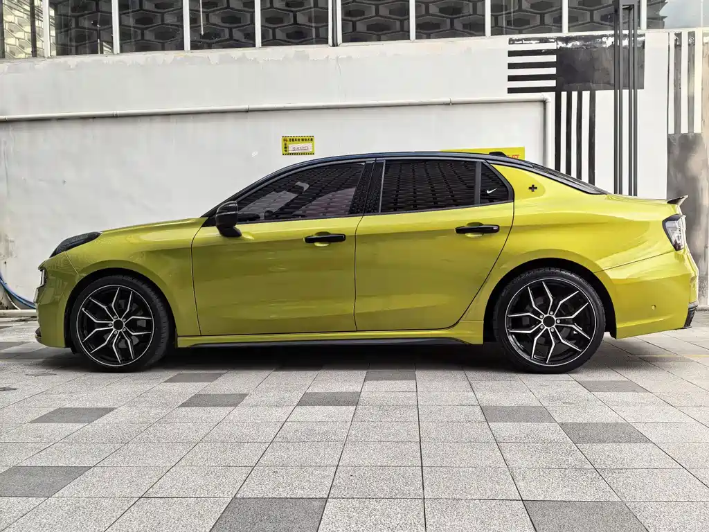 Lynk & Co 03 — миниатюра 10