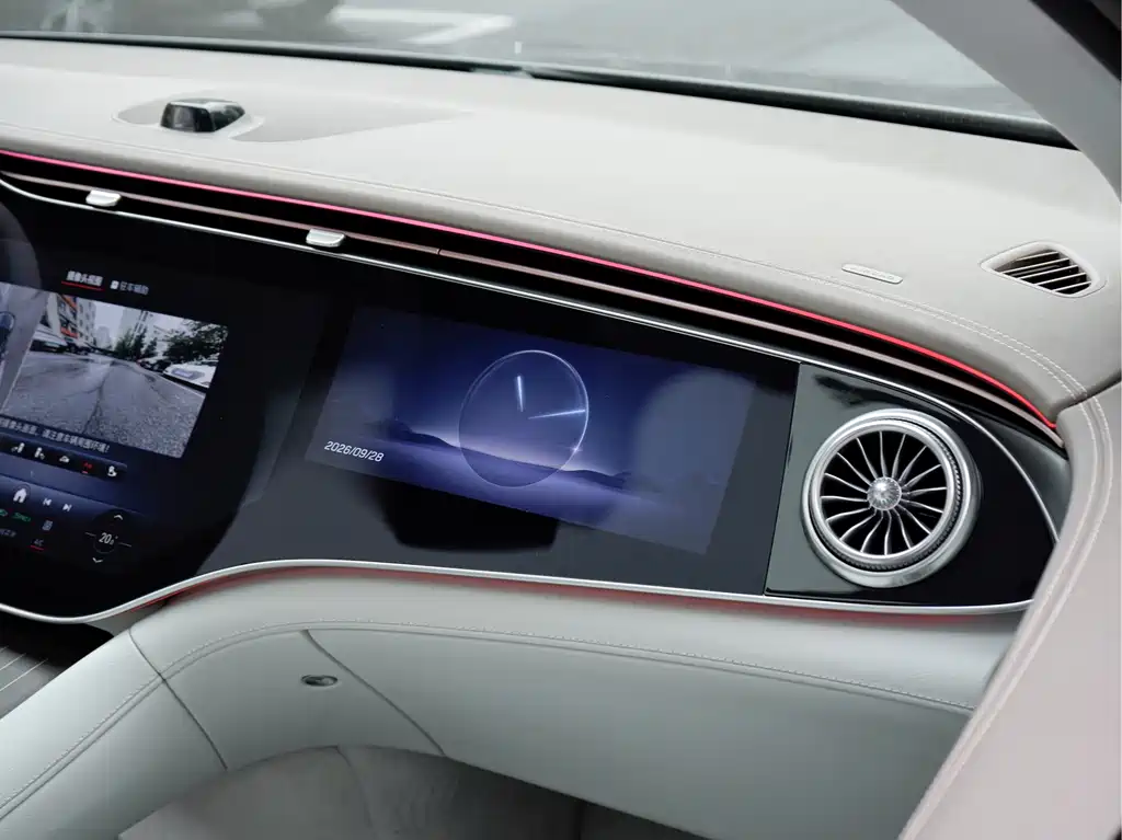 Mercedes-Benz EQS SUV — миниатюра 17