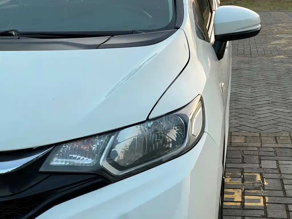 Honda Fit — миниатюра 8