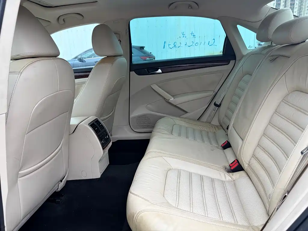 Volkswagen Passat — миниатюра 8