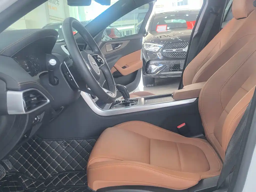 Jaguar XEL — миниатюра 8